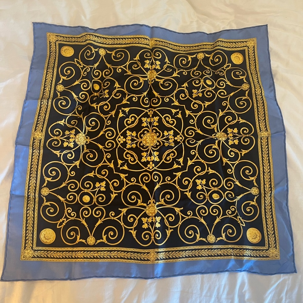 Elegant Black and Gold Scarf
